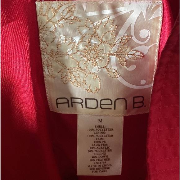 Red winter jacket - Picture 9 of 11